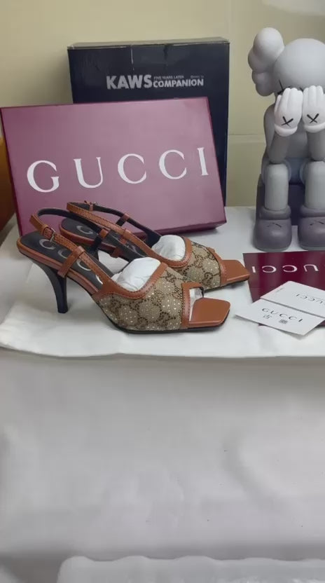 Saltos GUCCI