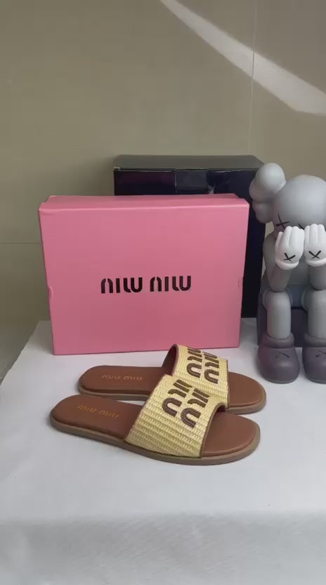 Chinelo MIU MIU