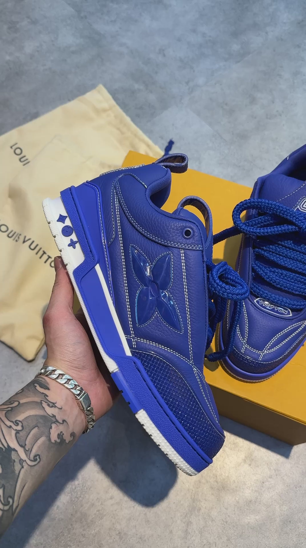 LV