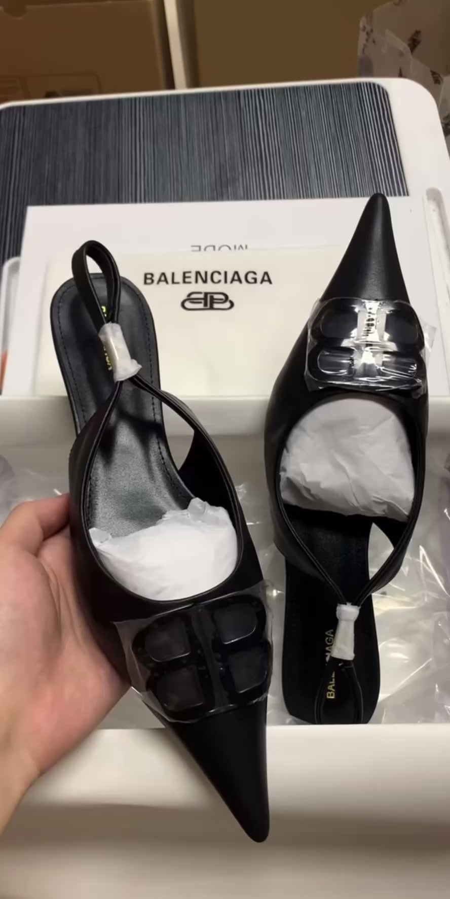 Saltos BALENCIAGA