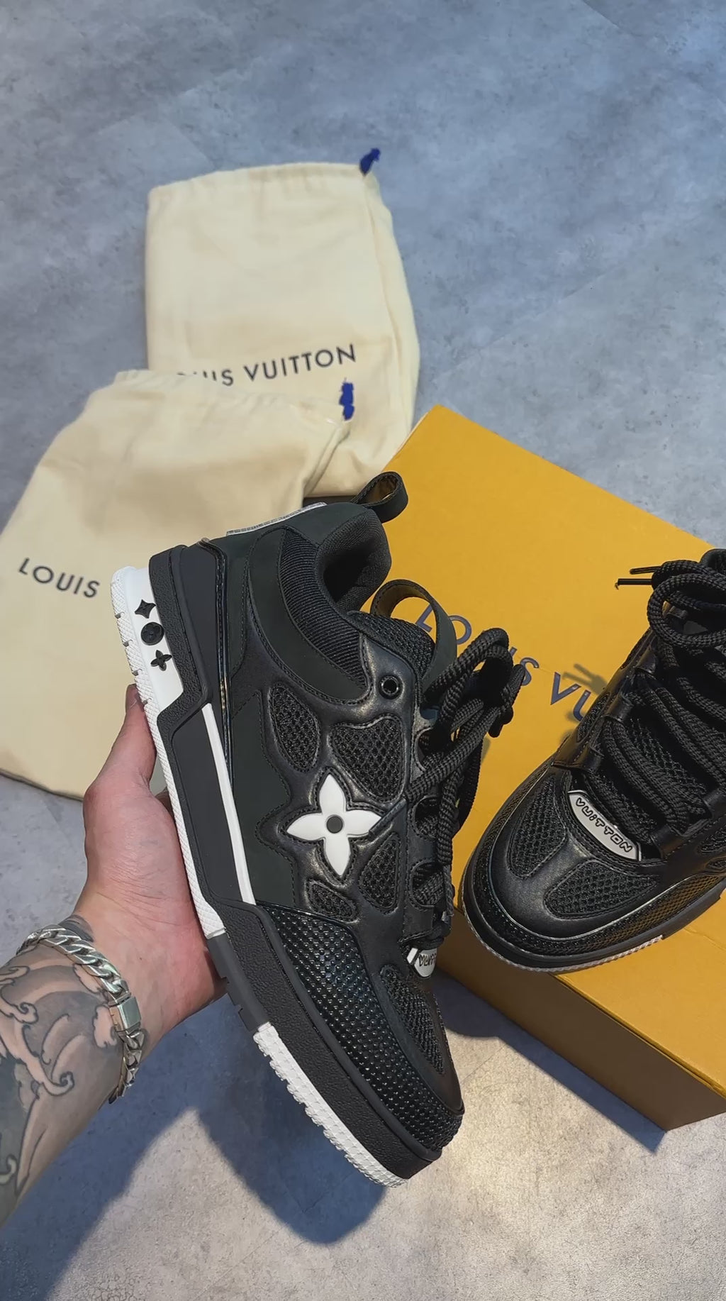 LV