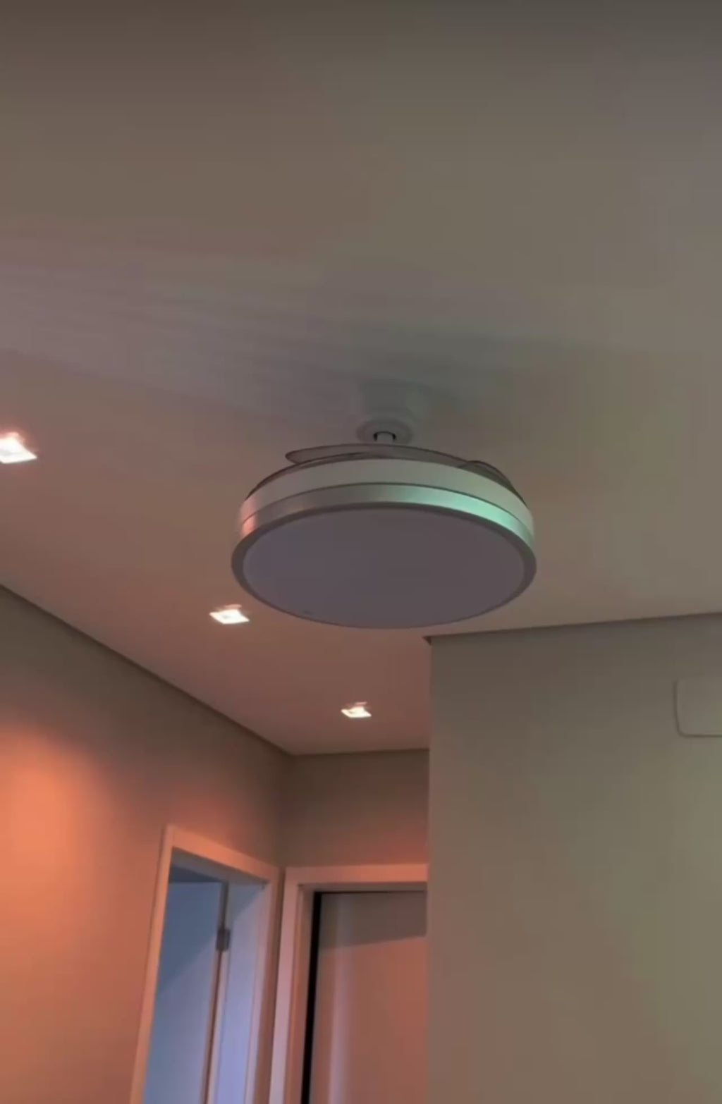 Candeeiro LED + Ventoinha de teto