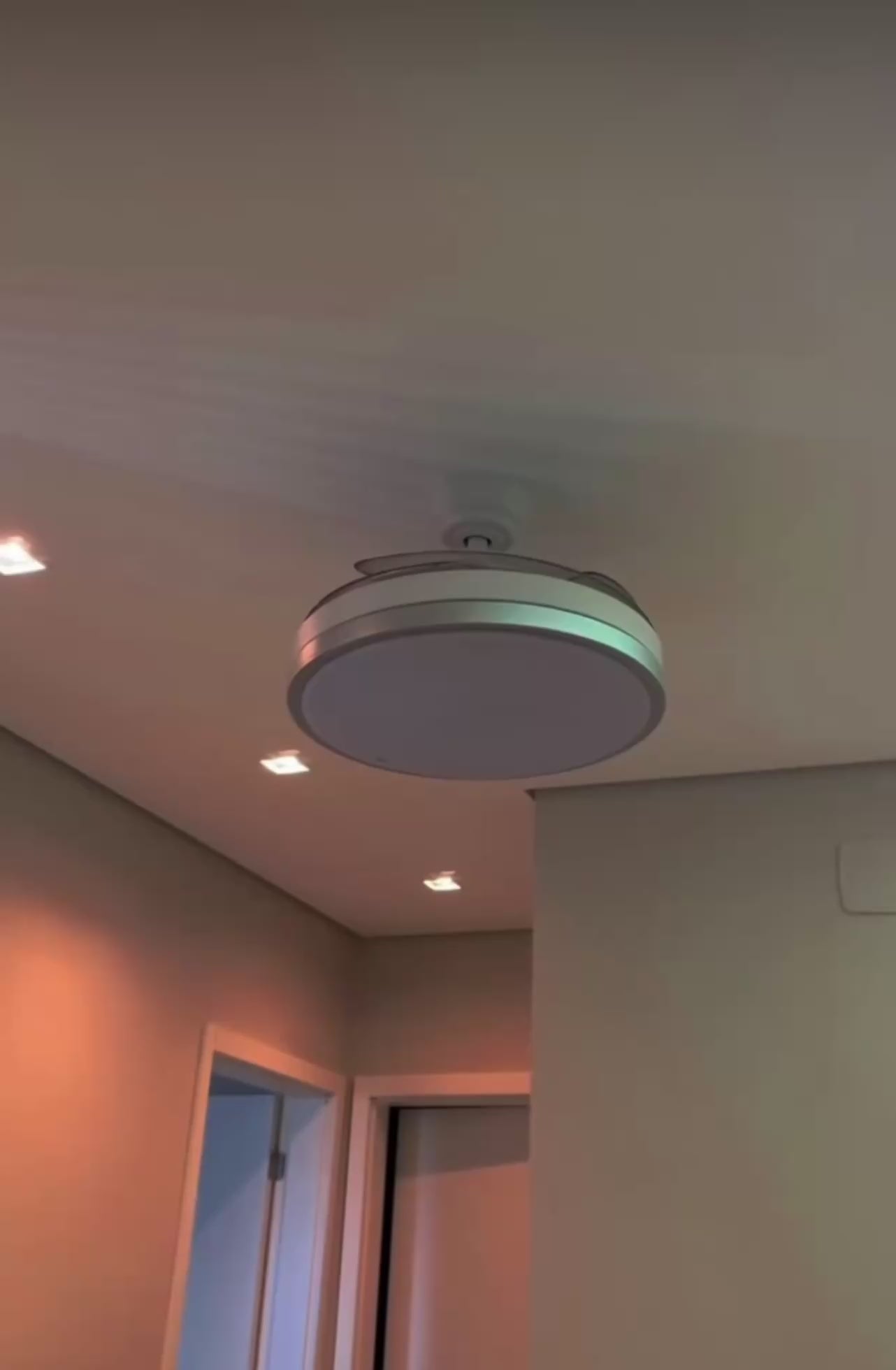 Candeeiro LED + Ventoinha de teto