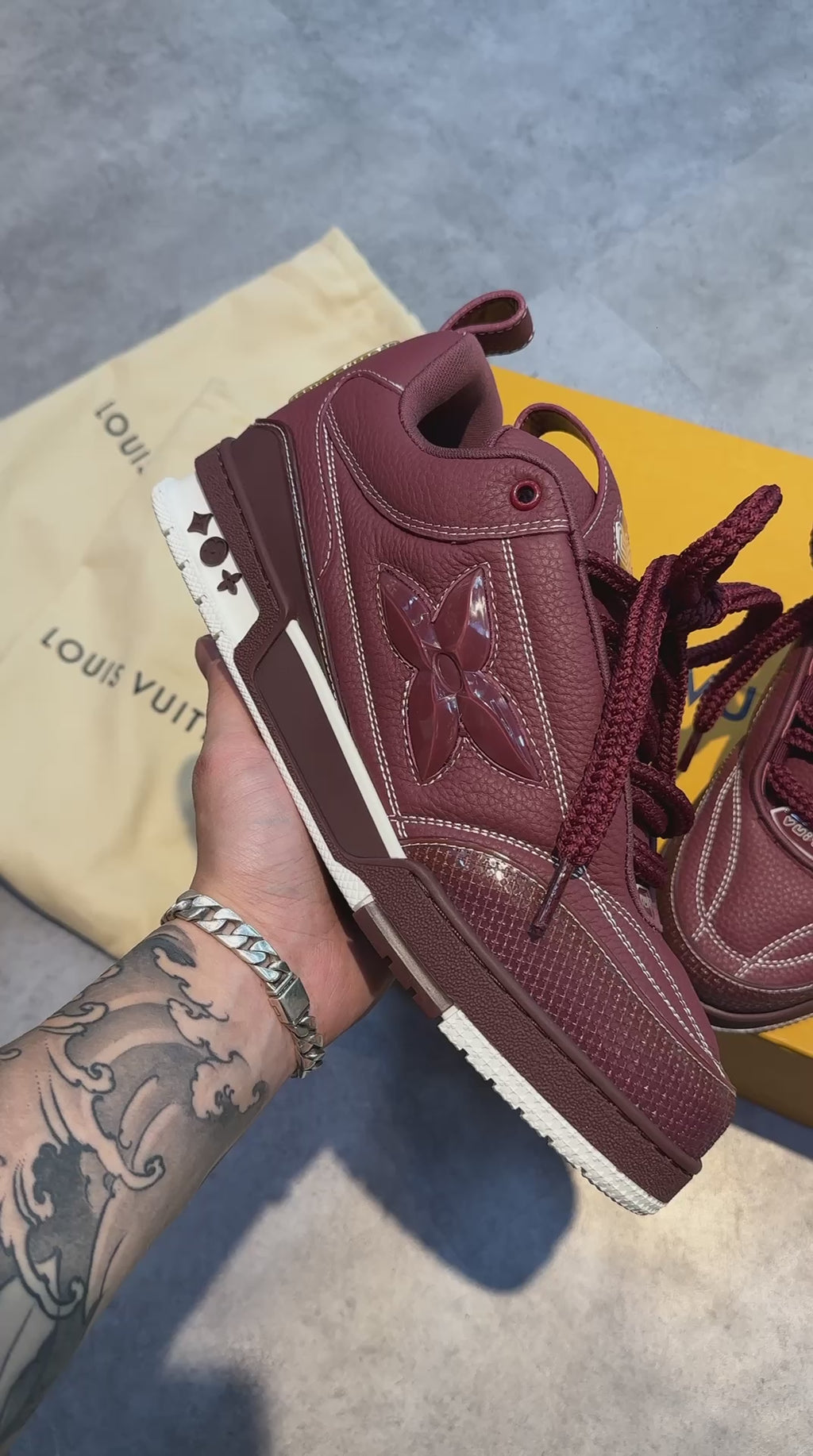 LV